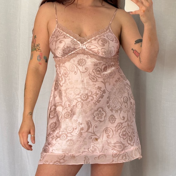 𓆩♡𓆪 90s Blush Paisley Lace Slip 𓆩♡𓆪
